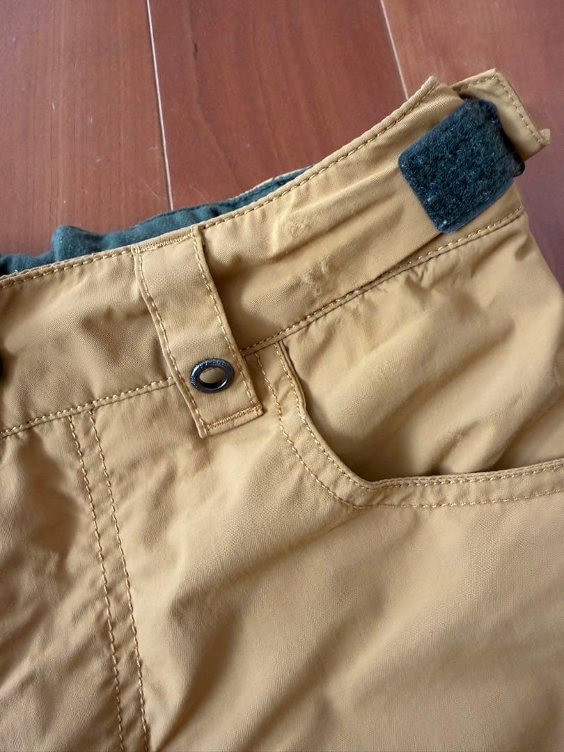 Burton 子ども用スノーボードウェア 迷彩