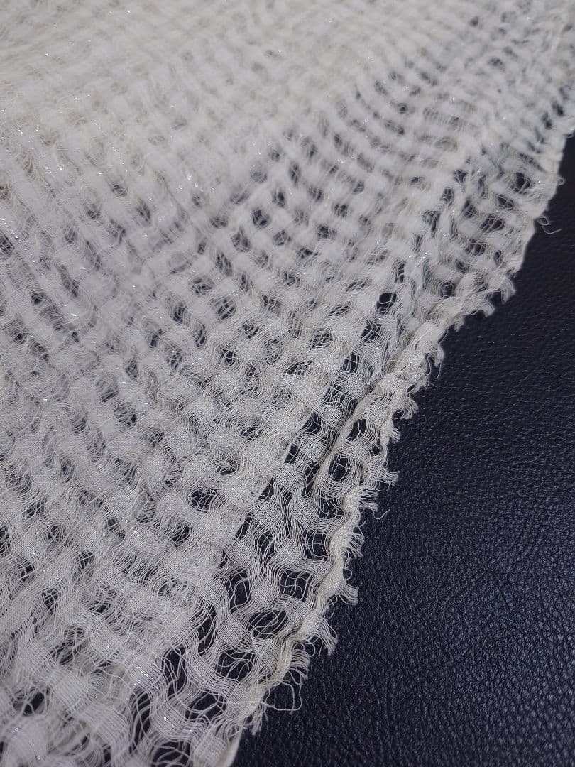 ファリエロ サルティ　Faliero Sarti　ストール　メッシュ　ラメ加工