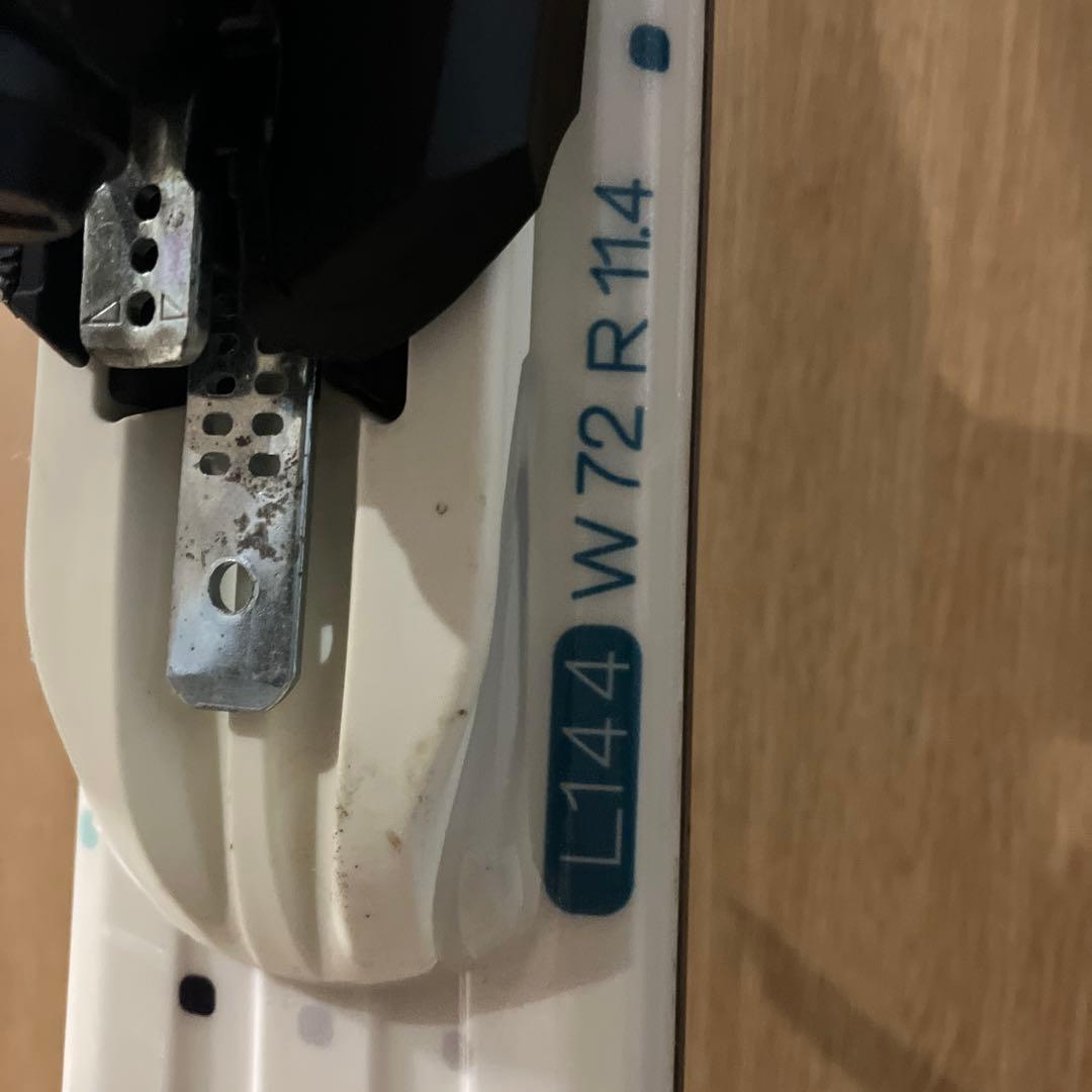 SALOMONスキー板　144cm