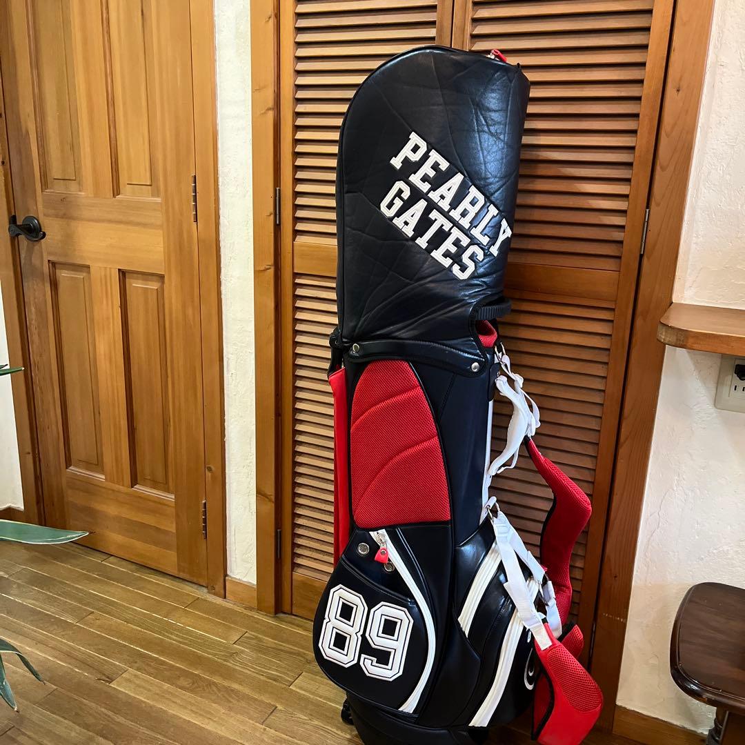 パーリーゲイツ　ゴルフキャディバッグ。