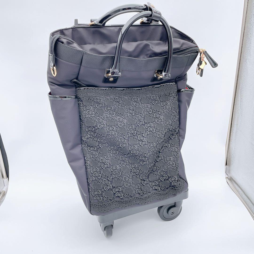 SWANY スワニー　ハローキティ　キャリーバック