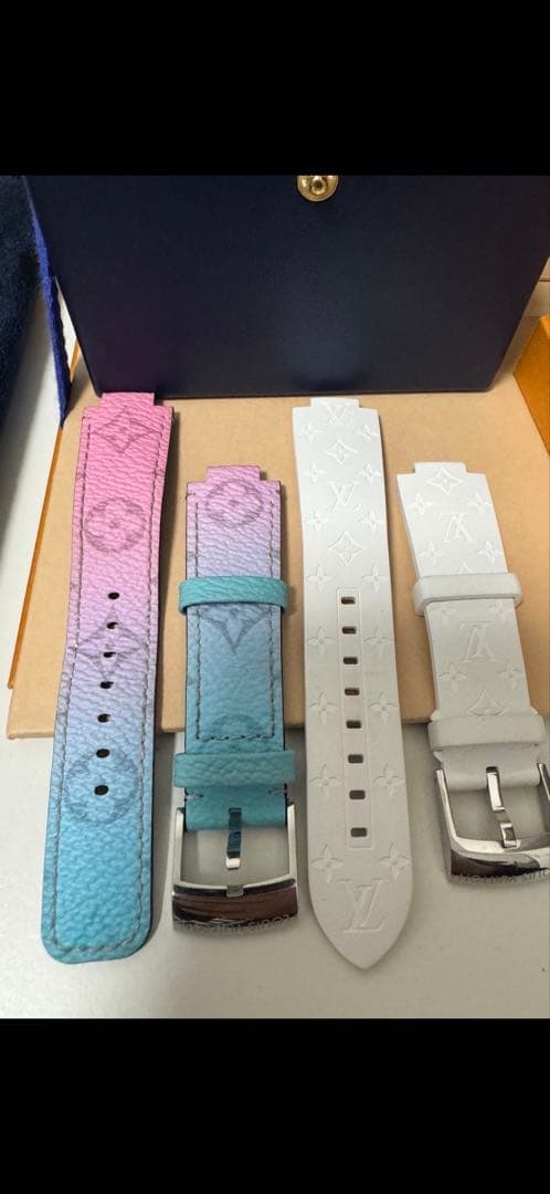 （美品）ルイヴィトン　タンブールホライゾン　ベルトモノグラムカラーグラデーション