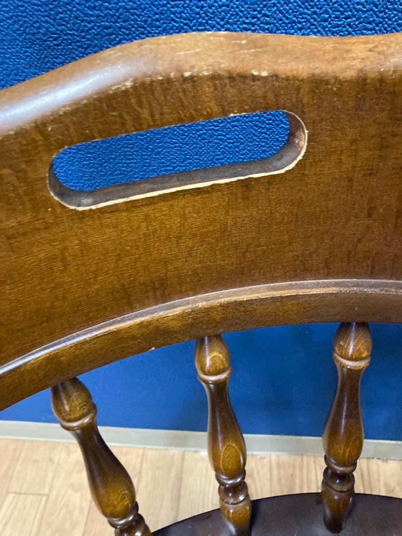 キツツキ　アンティーク調　チェア　ヴィンテージ　ダイニングチェア　アームチェア