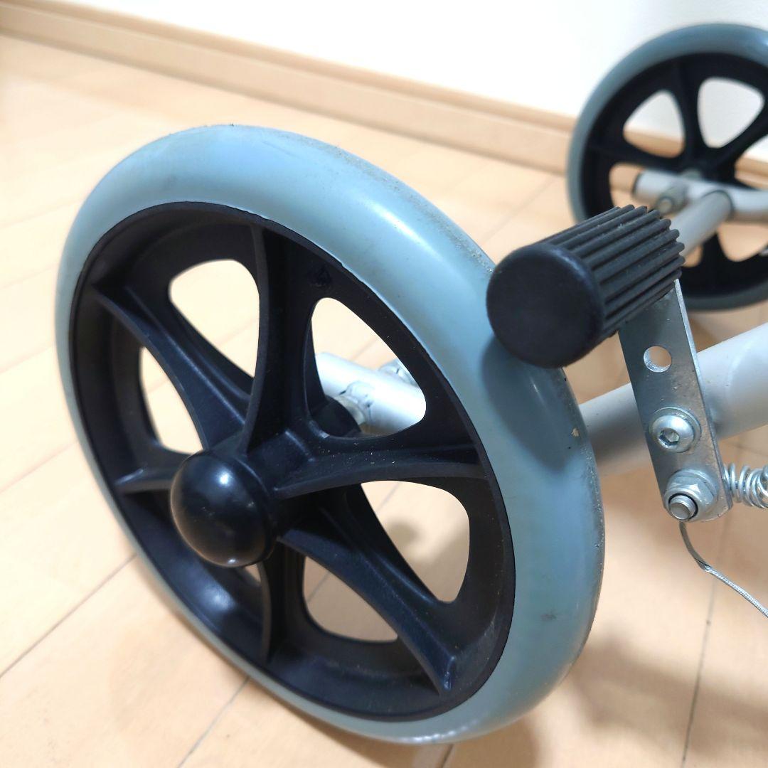 美品　KADOKURA　車椅子　折りたたみ椅子　簡易車イス