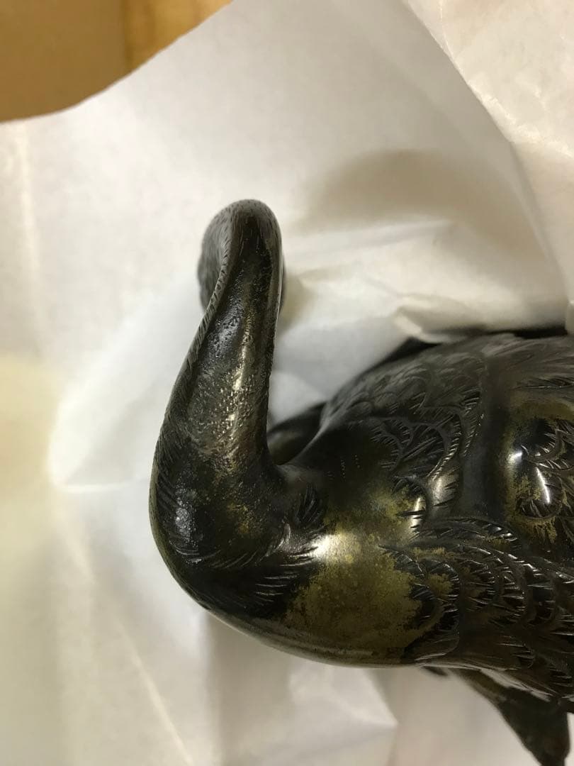 銅製:夫婦鶴置物(小判台付)秀尚作(注:説明文)