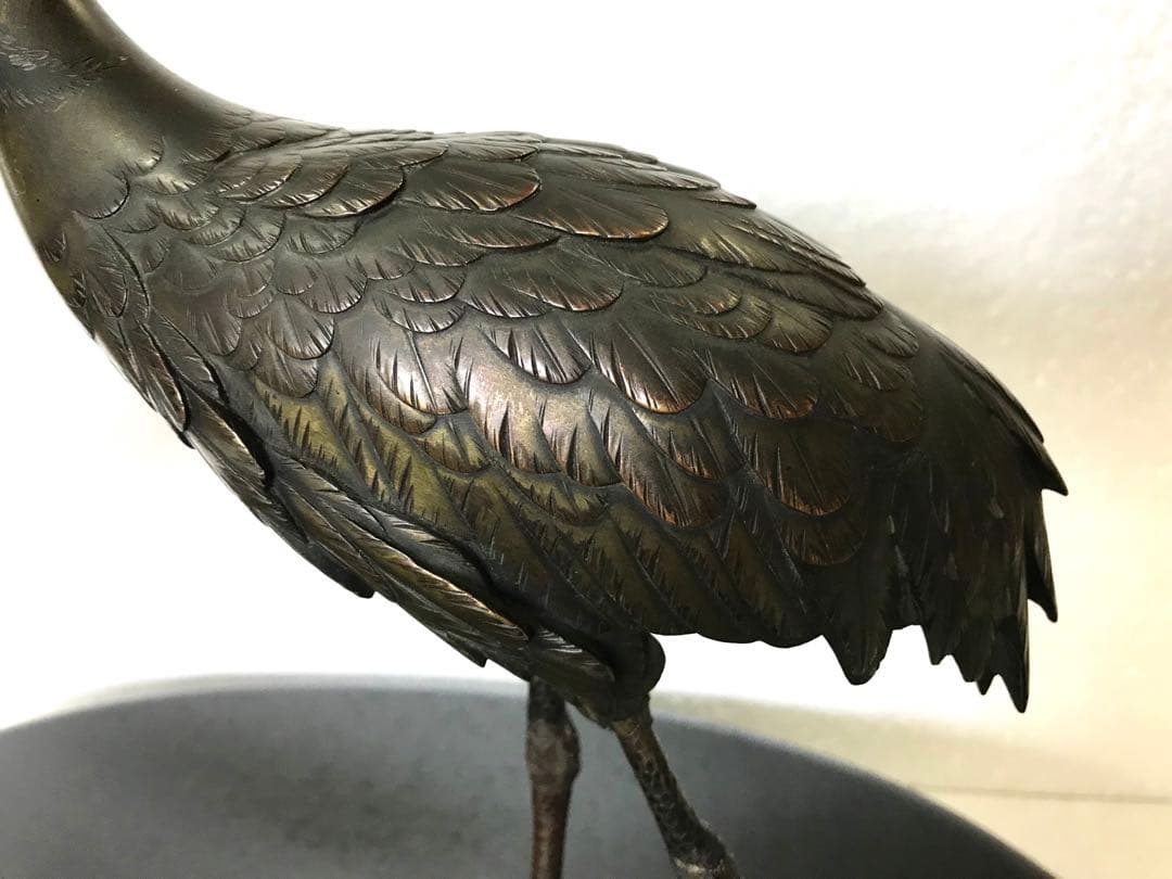 銅製:夫婦鶴置物(小判台付)秀尚作(注:説明文)