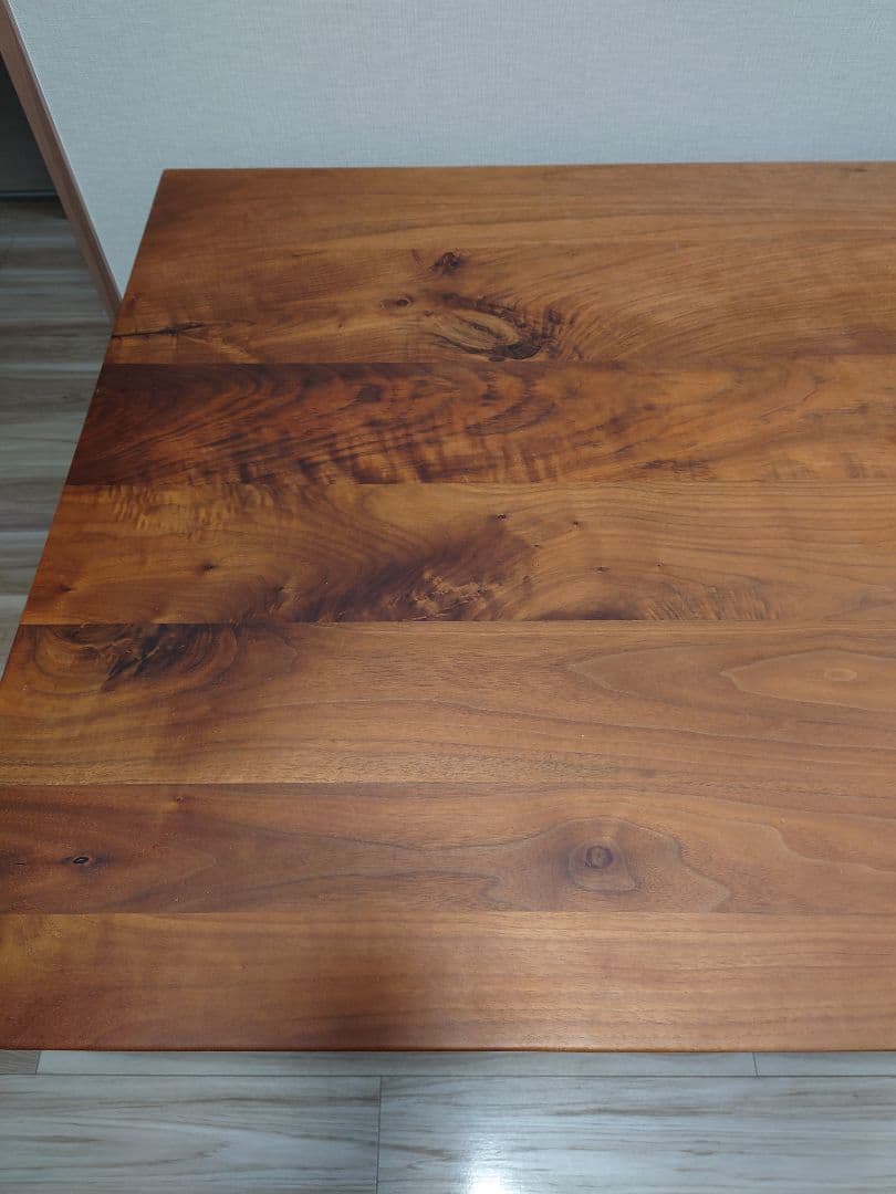 オーキタ家具　木製　ダイニングテーブ　ウォルナット　１枚板　ブラウン