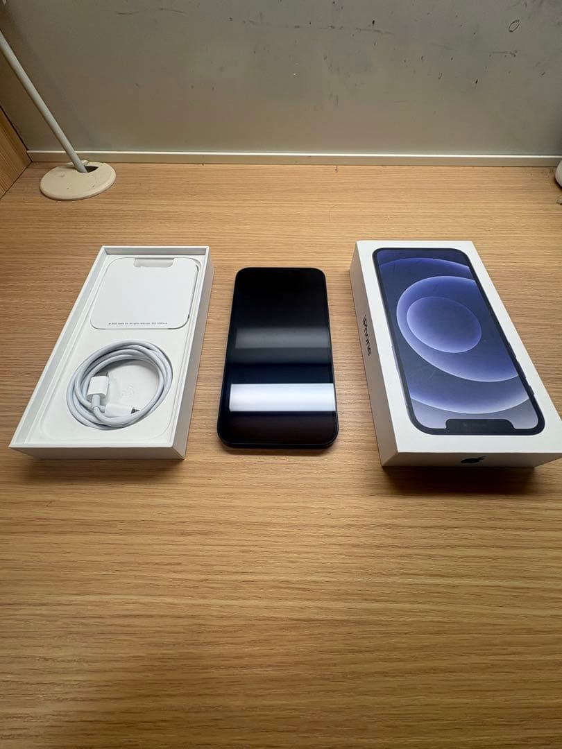 Apple iPhone 12 ブラック 64GB