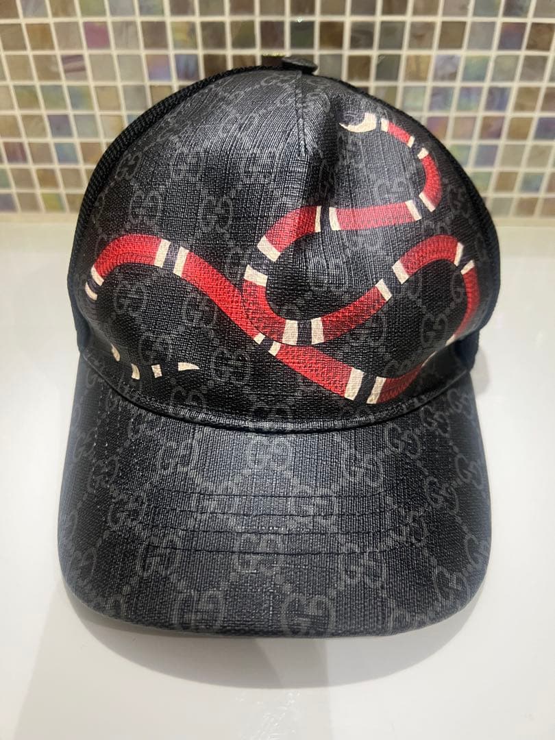 Gucci グッチ　スネーク柄 キャップ　帽子