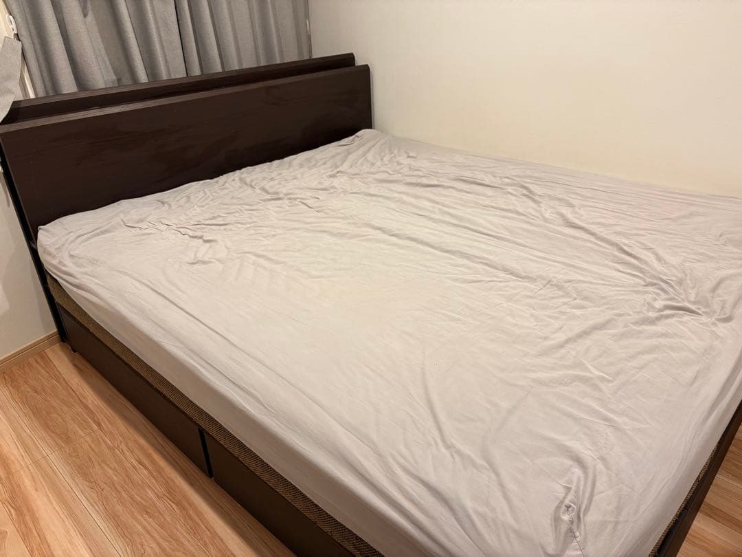 クイーンサイズ ベッドフレーム 引き出し付き ダークブラウン