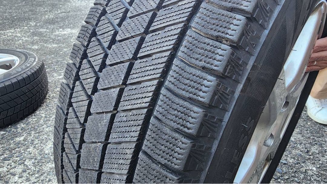 16インチ スタッドレスタイヤ