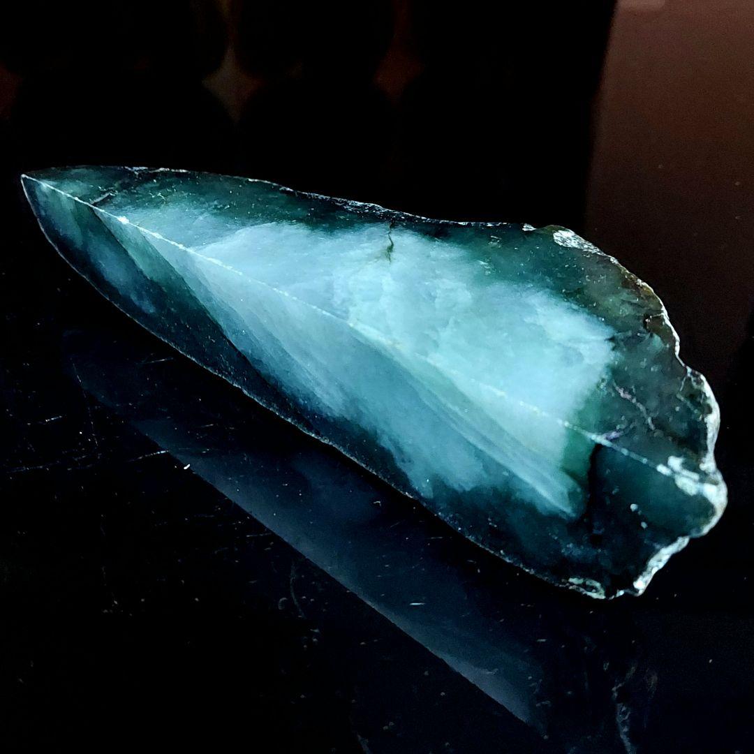 渋かっこいい模様に迫力の大きさの JADEITE 本翡翠 原石 2面磨き453