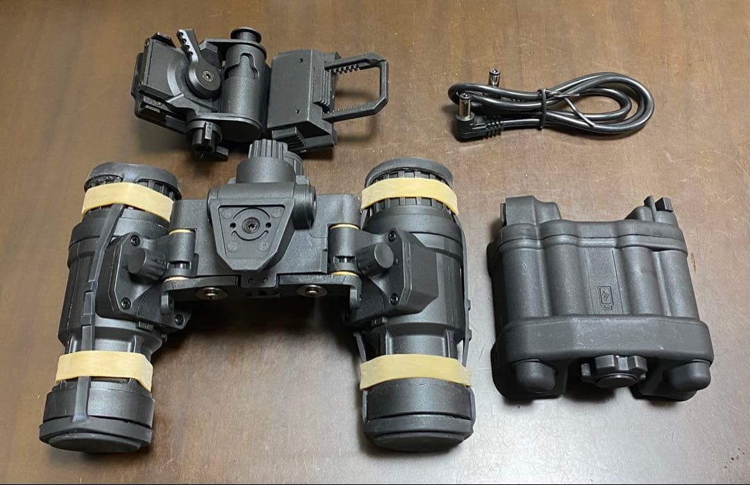 AN/PVS-31 ナイトビジョン セット　ダミー nvg