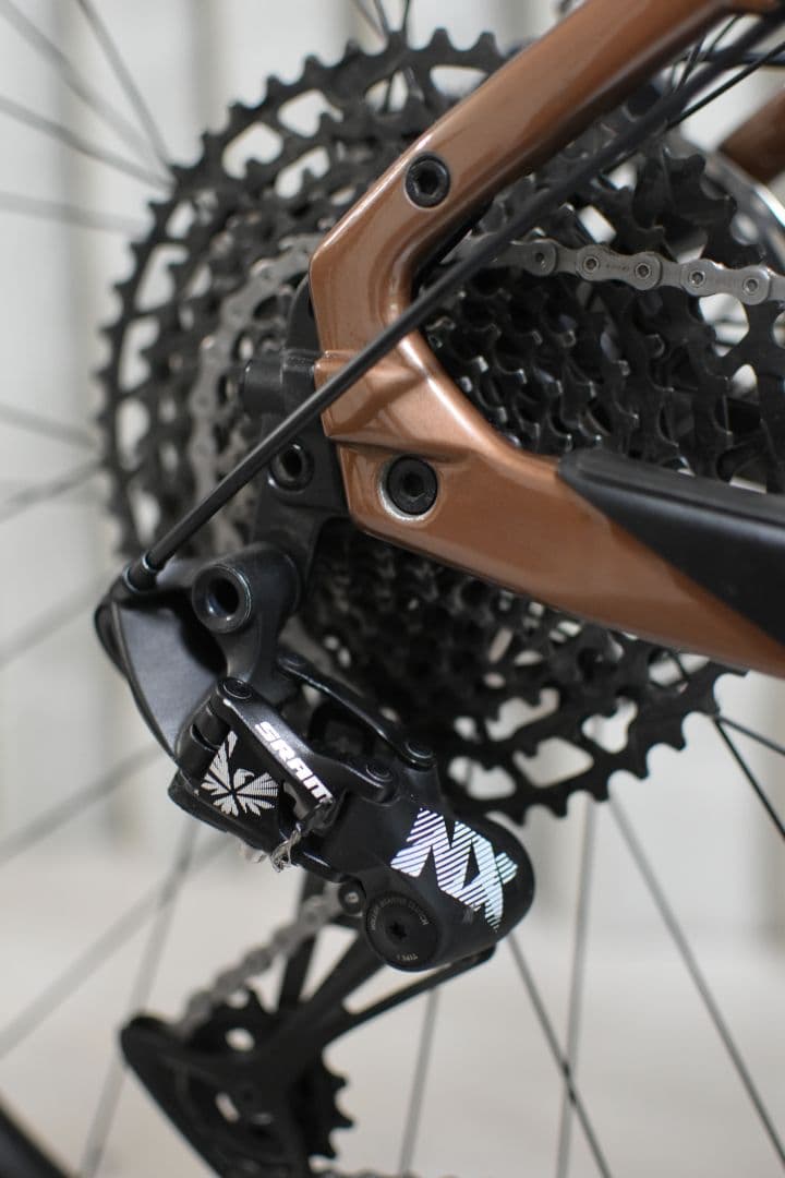 【関東 手渡し 送料込み】SANTACRUZ CHAMELEON CARBON