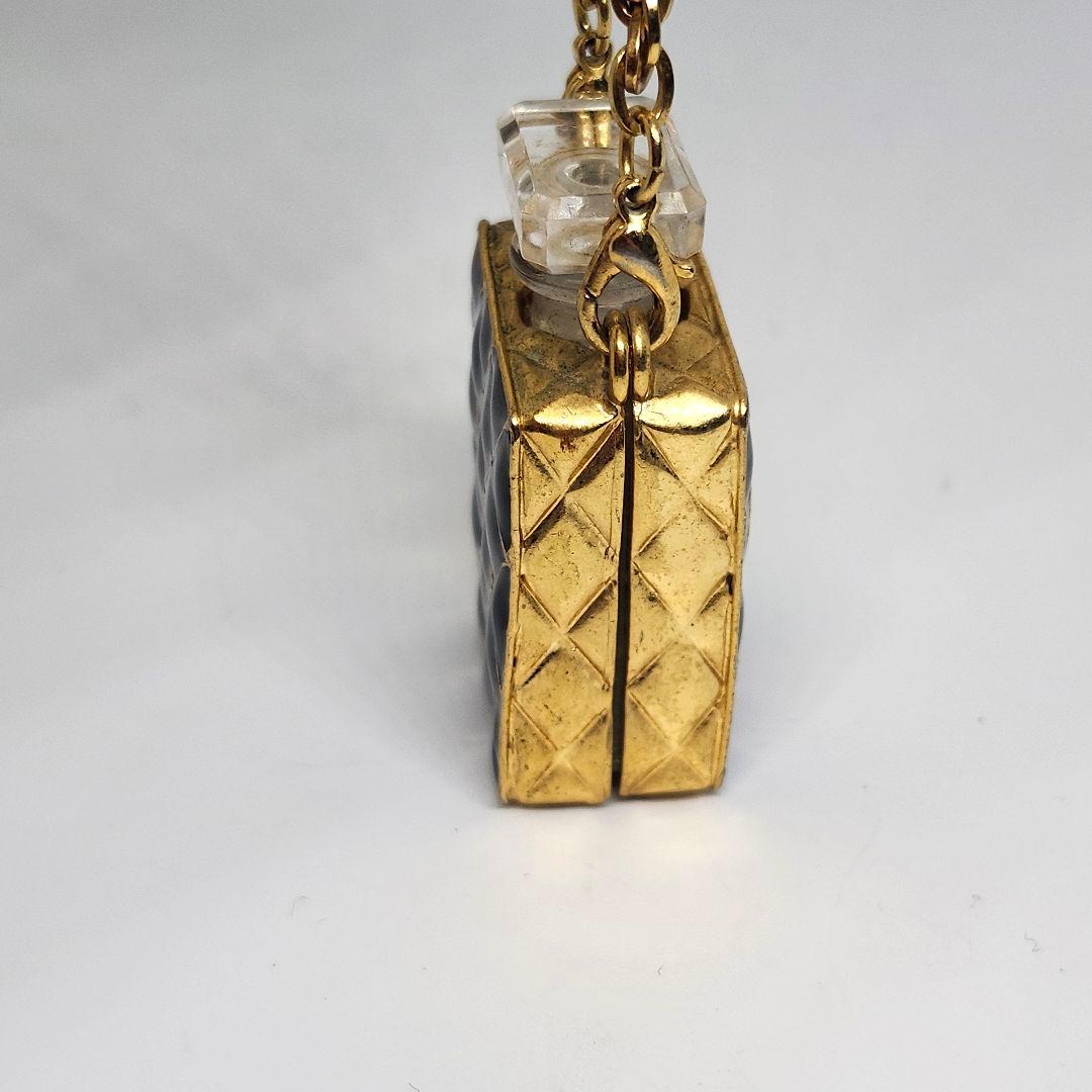 CHANEL シャネル 香水 キーチャーム キルティング 柄 ゴールド NO19