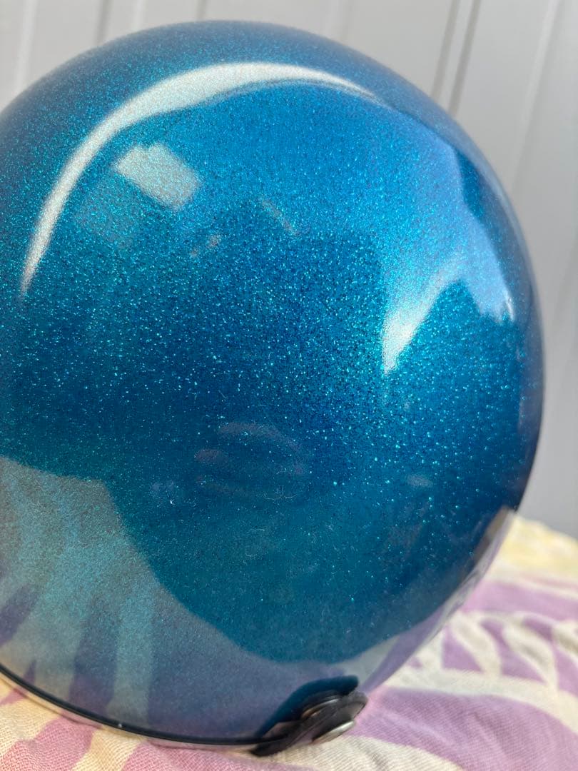 ダムトラックス　ヘルメット　青ラメ