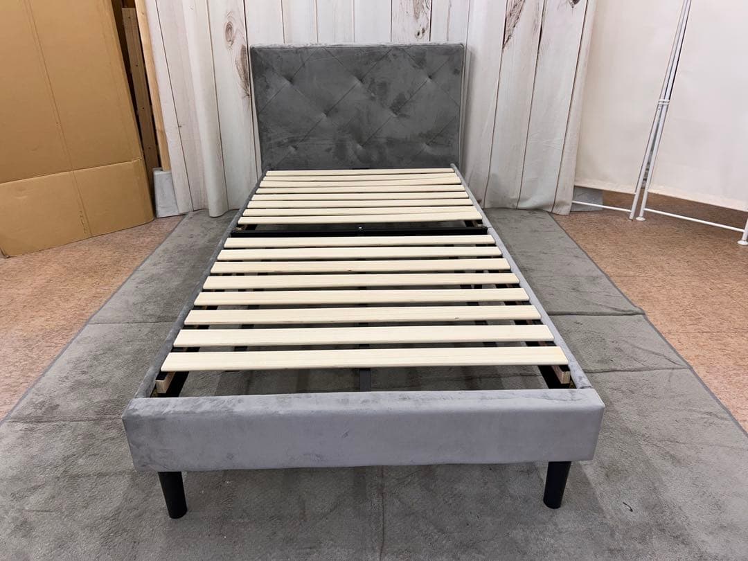 シングルベッドフレーム（グレー）