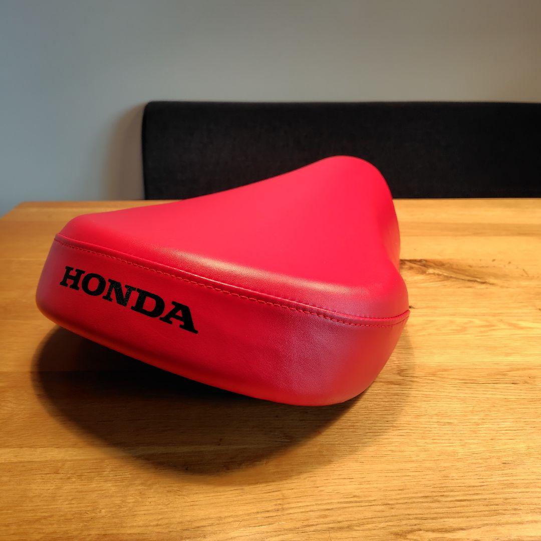 HONDA C125 純正シート
