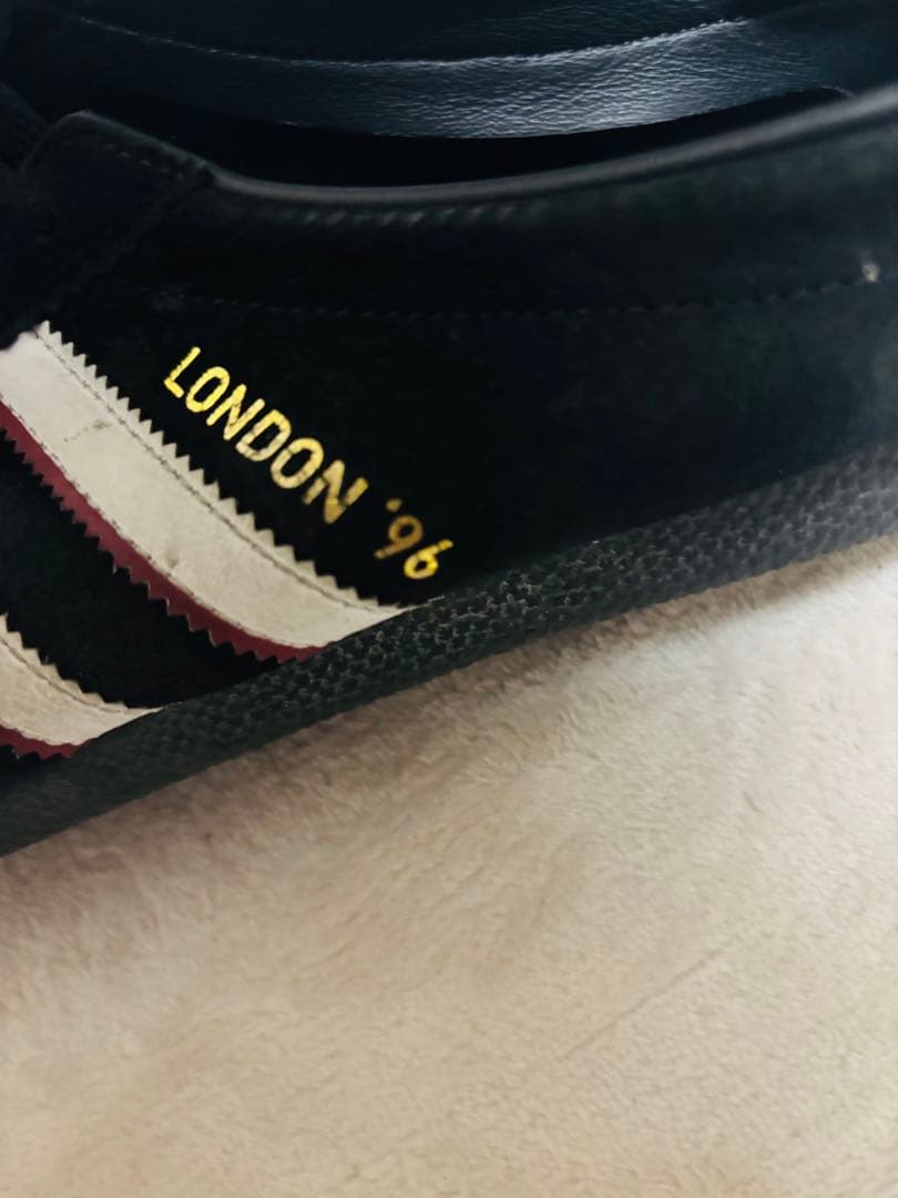adidas London '96 黒 スニーカー