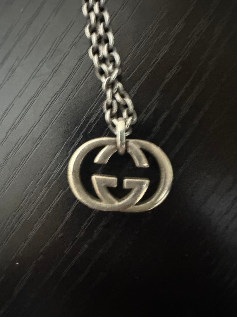 Gucci ロゴペンダント ネックレス