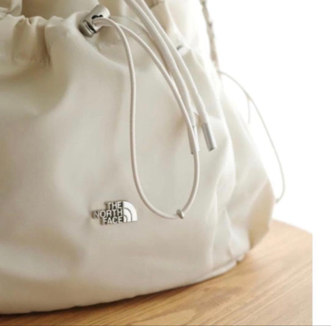 【公式完売品】ザ・ノースフェイス ホワイトレーベル ボニーパック M クリーム