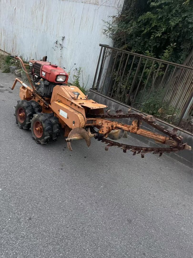 カワベ　ポートレンチャー　C20AL掘取機　ごぼう　芋掘　溝掘機　ディーゼル