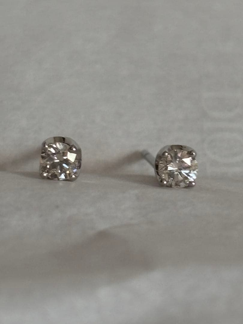 ダイヤモンドピアス 計0.2カラット プラチナ900