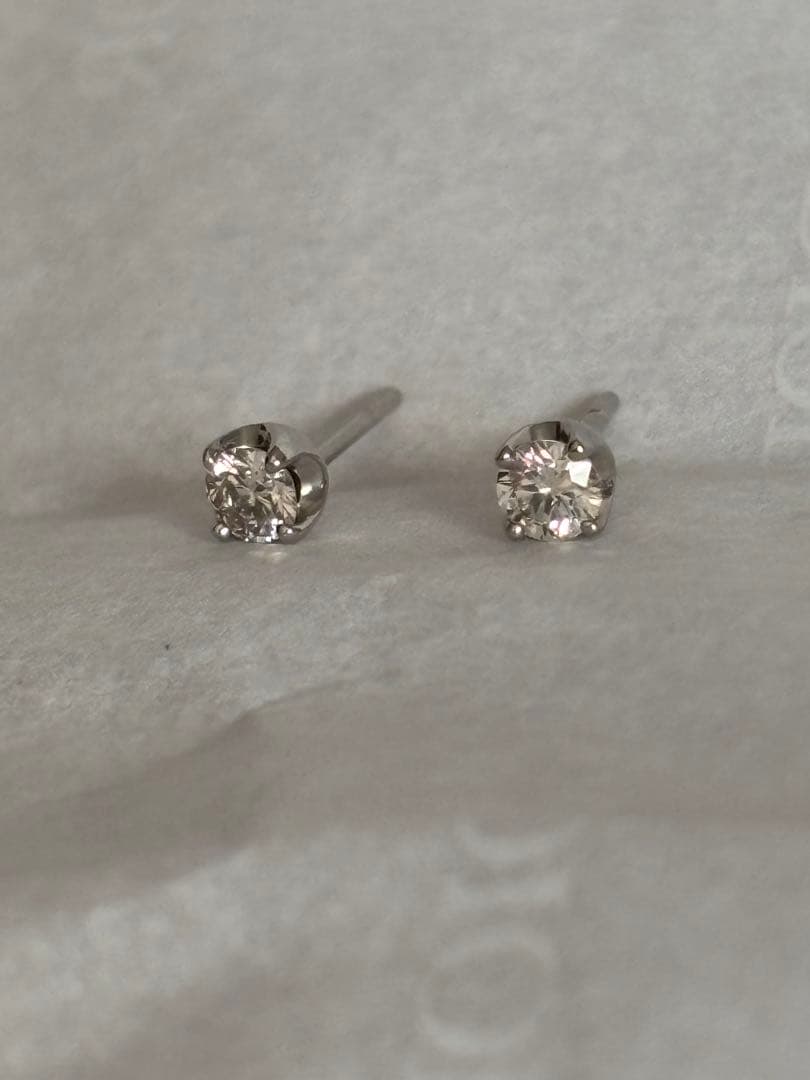 ダイヤモンドピアス 計0.2カラット プラチナ900
