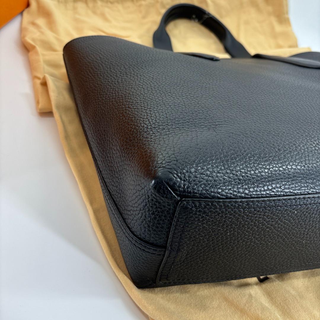 未使用 ルイヴィトン M52817 トリヨン カバ・ヴォワヤージュ トートバッグ