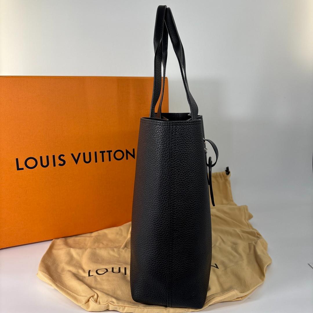 未使用 ルイヴィトン M52817 トリヨン カバ・ヴォワヤージュ トートバッグ