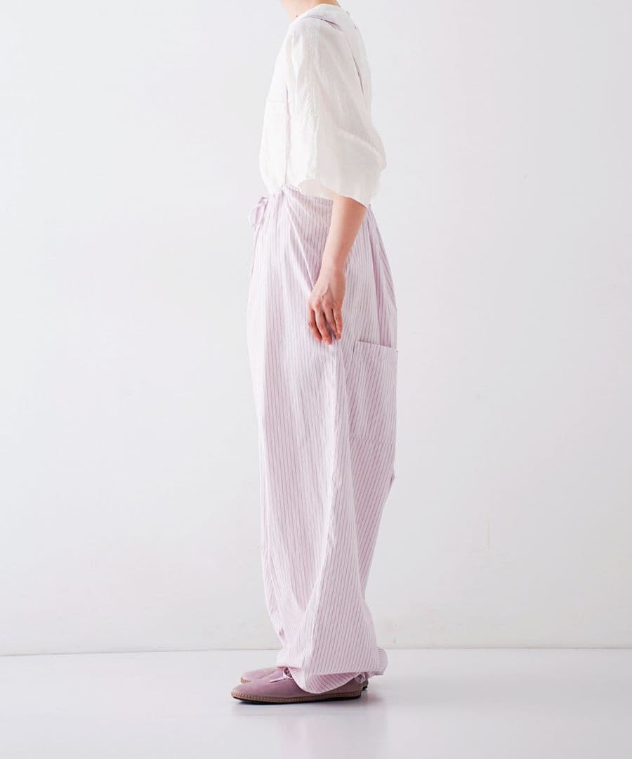 ネストローブ 〝 It's ME 〟コットンストライプバルーンサロペット