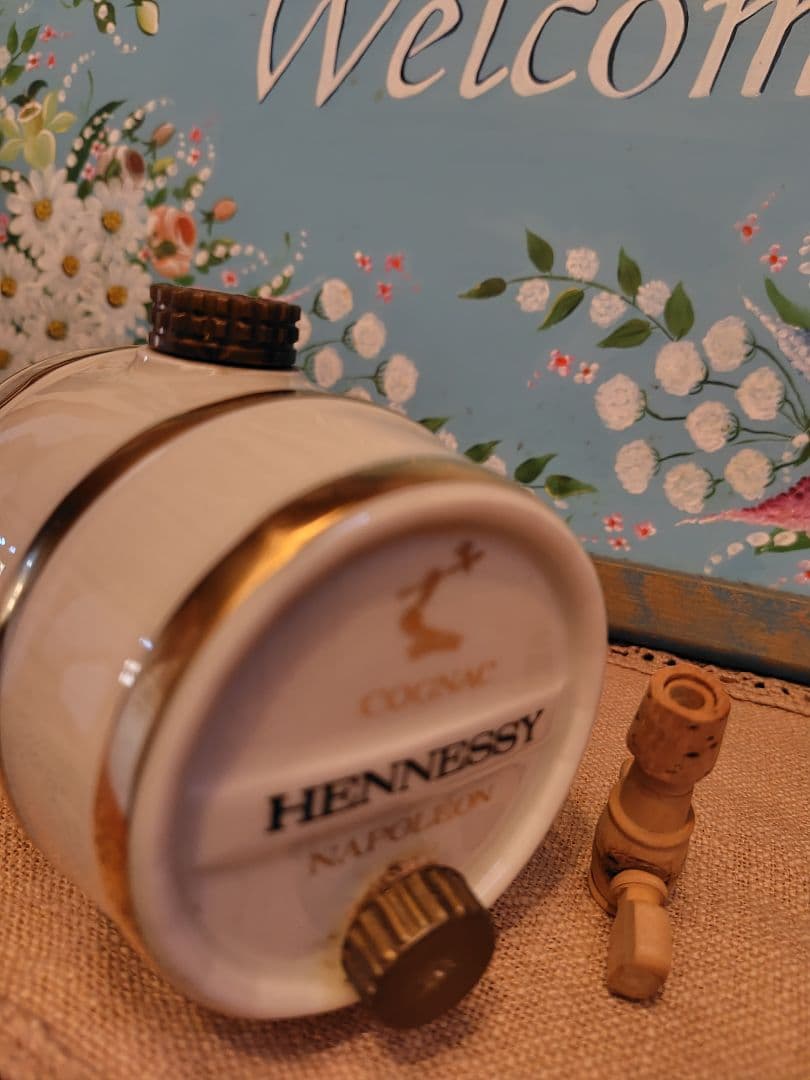 【希少】ヘネシー　ナポレオン　コニャック　樽型　陶器ボトル　未開栓　700ml