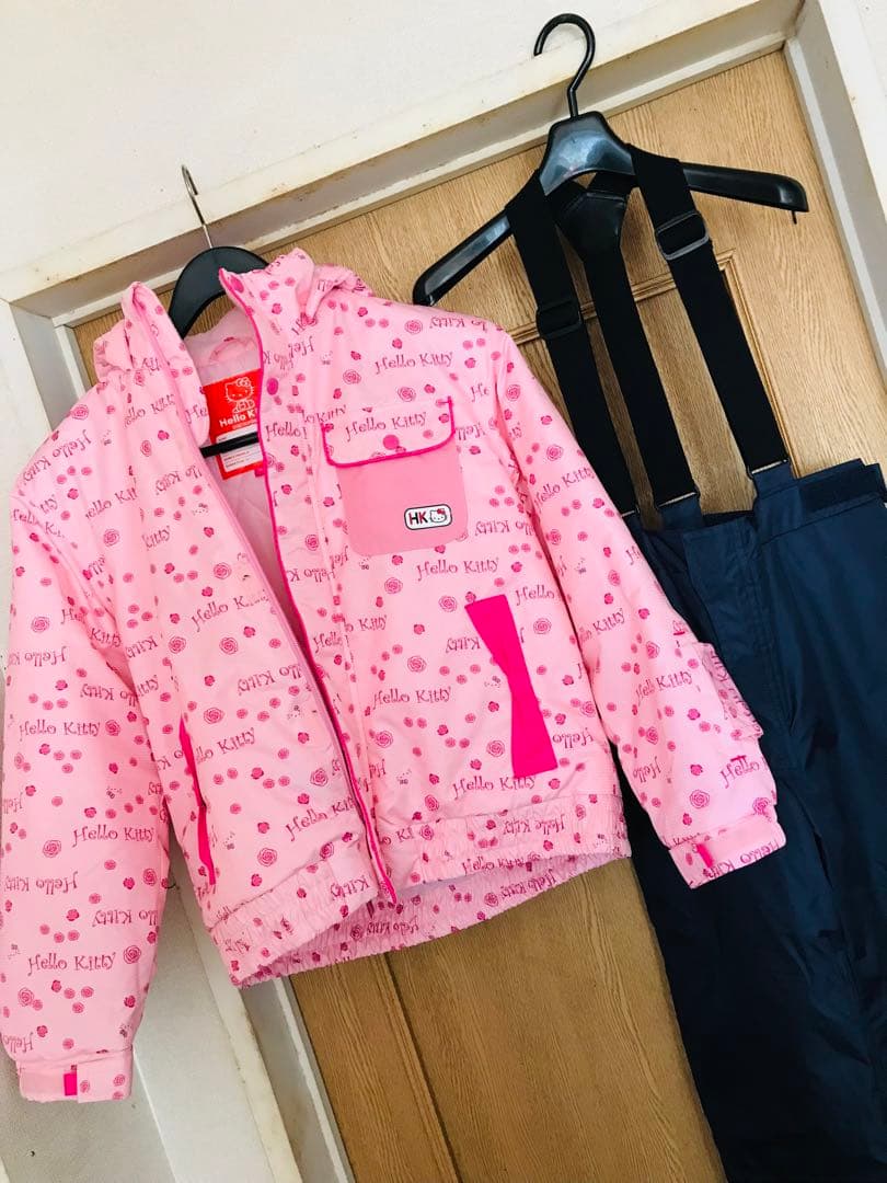 ハローキティスキーウェアスノーボード160cm新品未使用