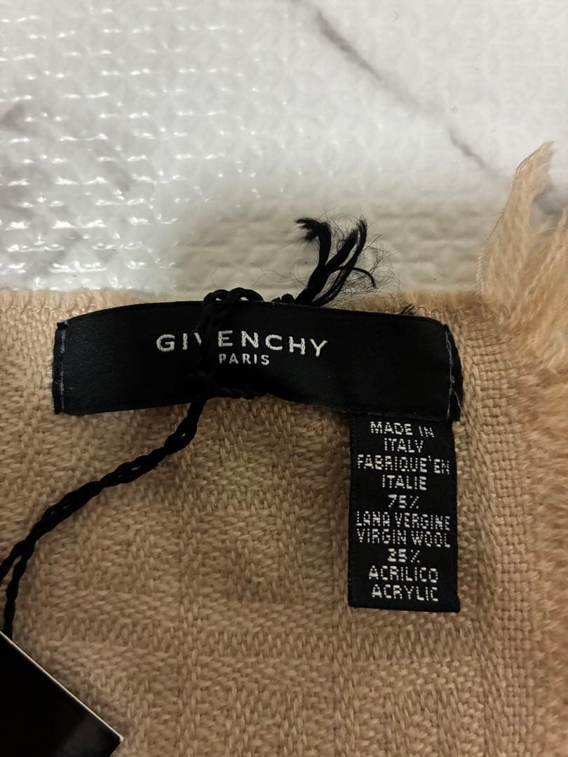 ★GIVENCHY ベージュ マフラー