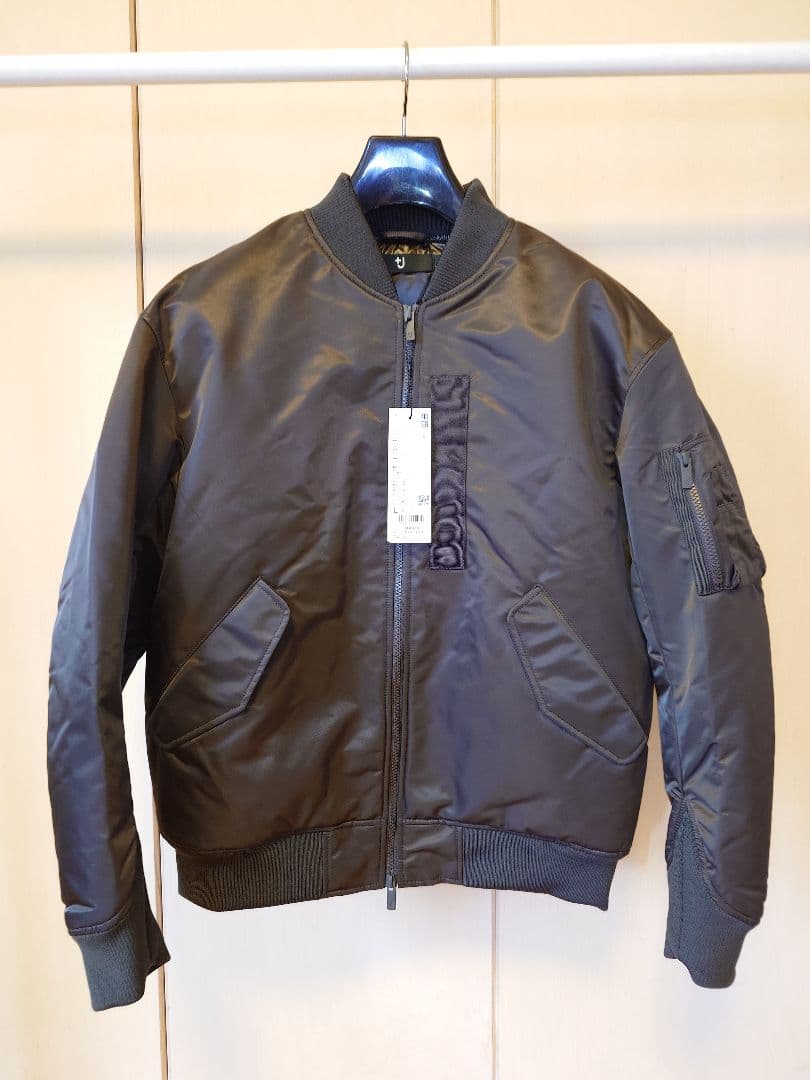 ユニクロ　+J復刻版ハイブリッドダウンオーバーサイズMA1 グレイ