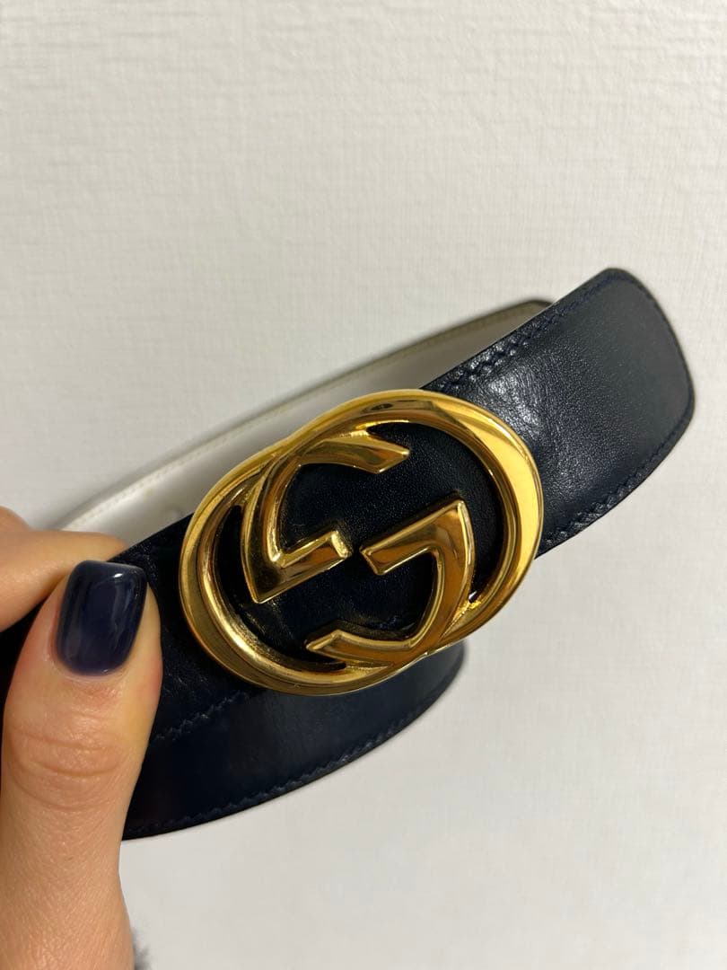 【1/1-1/3値下げ実施】GUCCI ブラックレザーベルト 75-30