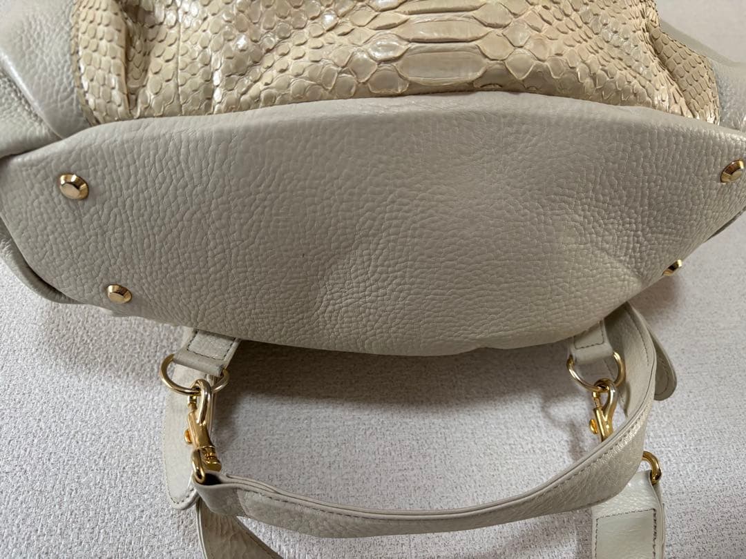 み*ご様 良品✨アタオ バルス 3way リュック 本革 パイソン クリーム シ