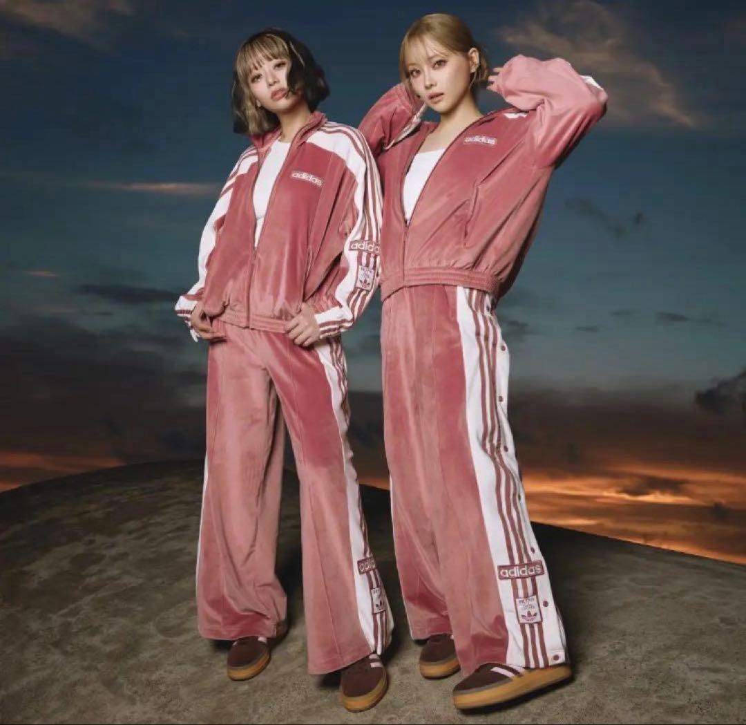 27.28の2日間限定値下げで販売‼️完売品】美品 ピンクadidas重盛さと美