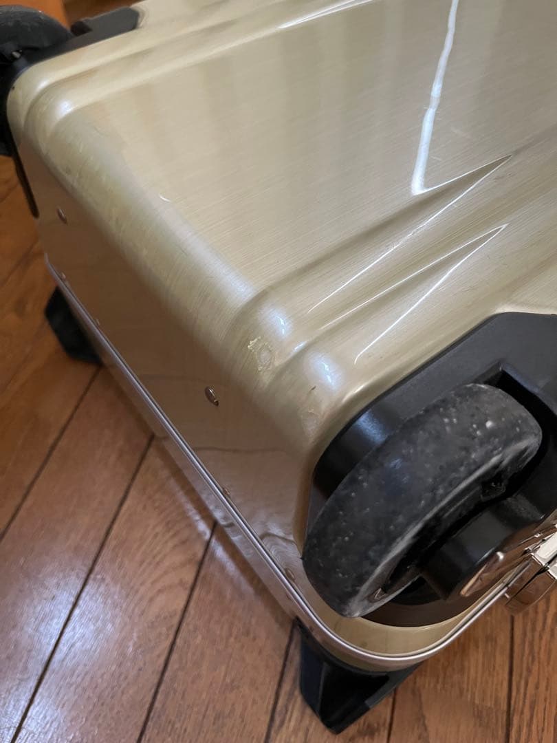 tocushino　ゼロハリ2輪　ポリカボネート　キャリーケース 中古品