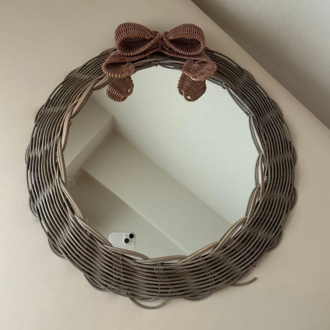 Yoshikoさん　かご　リボンの籐の鏡　ウォールミラー