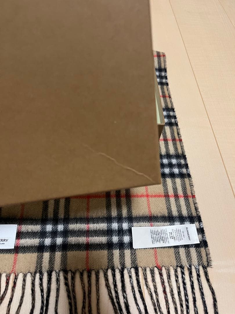 BURBERRY　バーバリー　マフラー　カシミア100％　未使用に近い