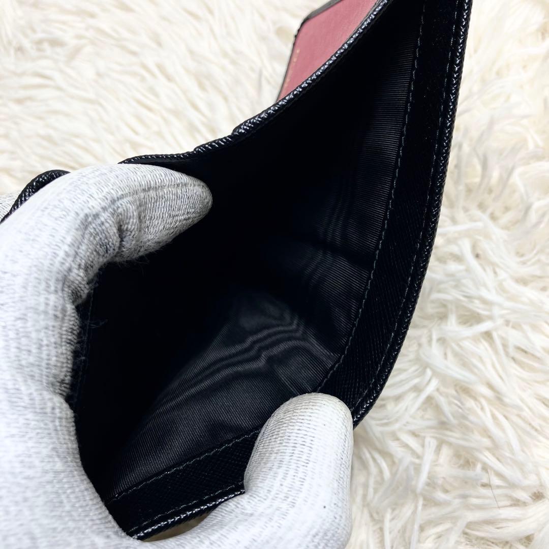 【未使用級】 プラダ 現行 折財布 サフィアーノ メタルロゴ IC内蔵