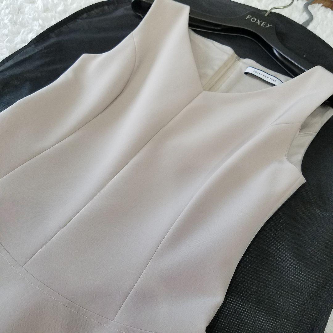 美品✨フォクシー 定価6.9万 ドレスナイトフォール フレアワンピース Vネック