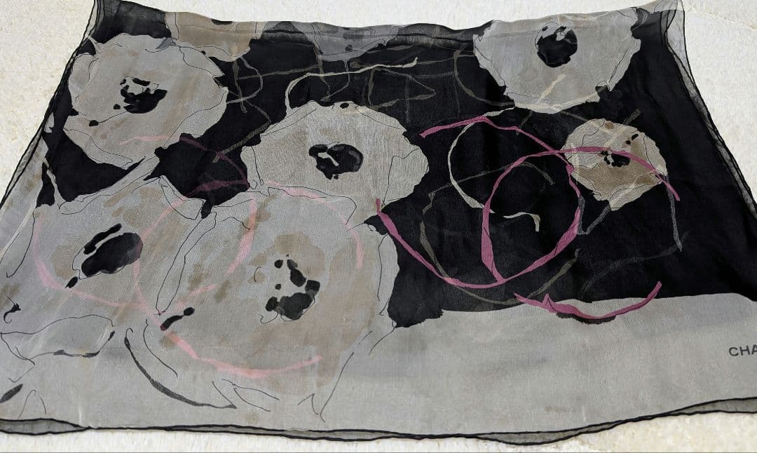 CHANEL　シフォン花柄スカーフ❦