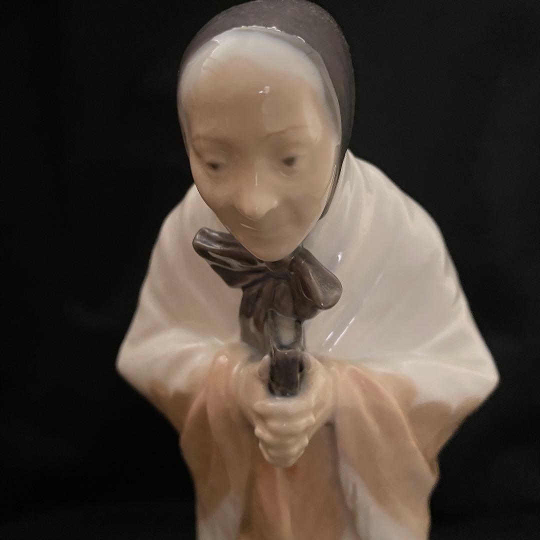 稀少ロイヤルコペンハーゲン フィギュリン892教会に行く人Church Goer