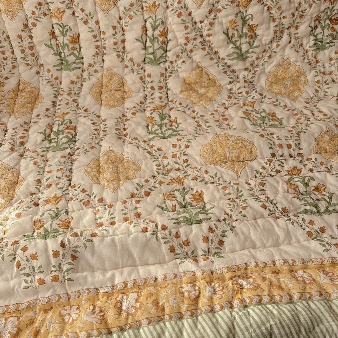 未使用※大判　インド ブロックプリント 中綿入りキルト ベビーイエロー　カバー