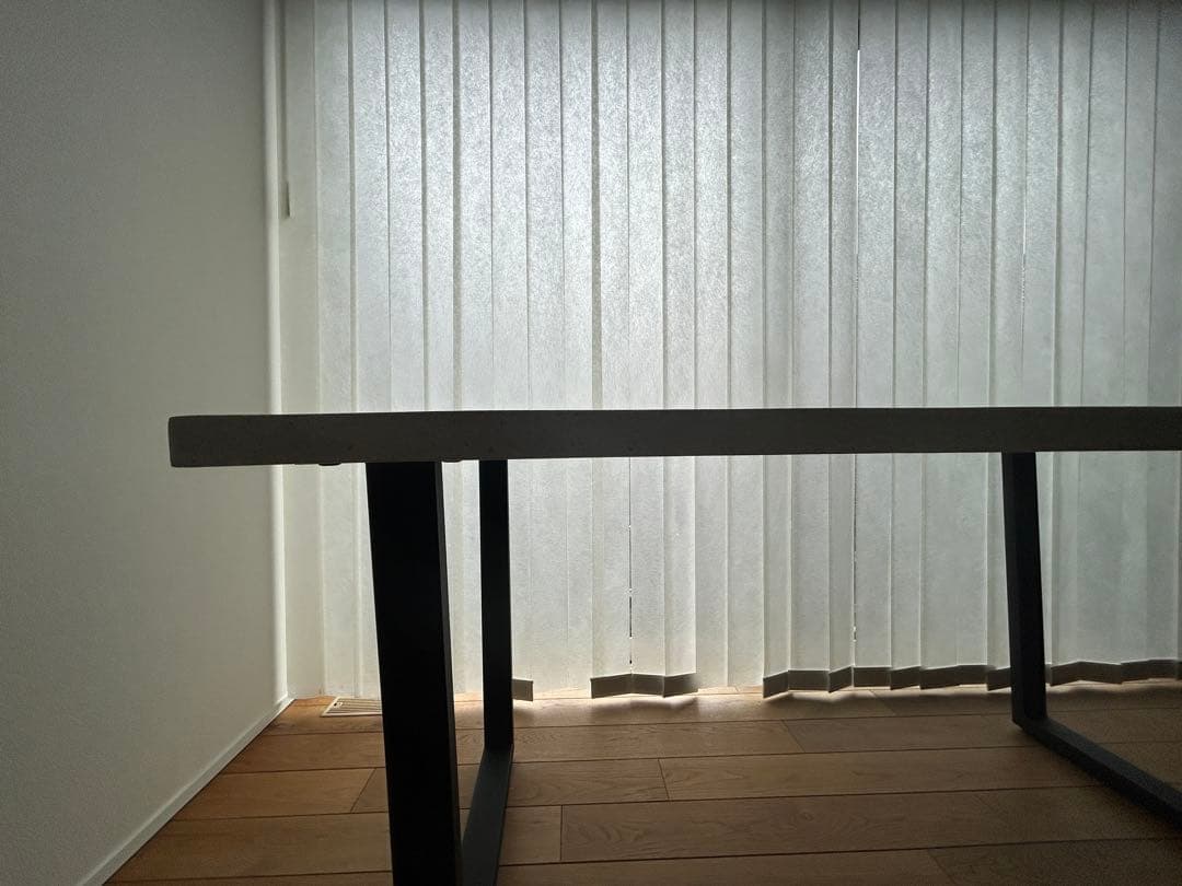 【週末限定値下】テラゾー　アイアン　ダイニングテーブル　机　石