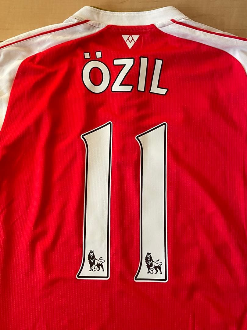 プーマプレミアリーグ15 16アーセナルFCサッカーユニフォームホームエジル赤白