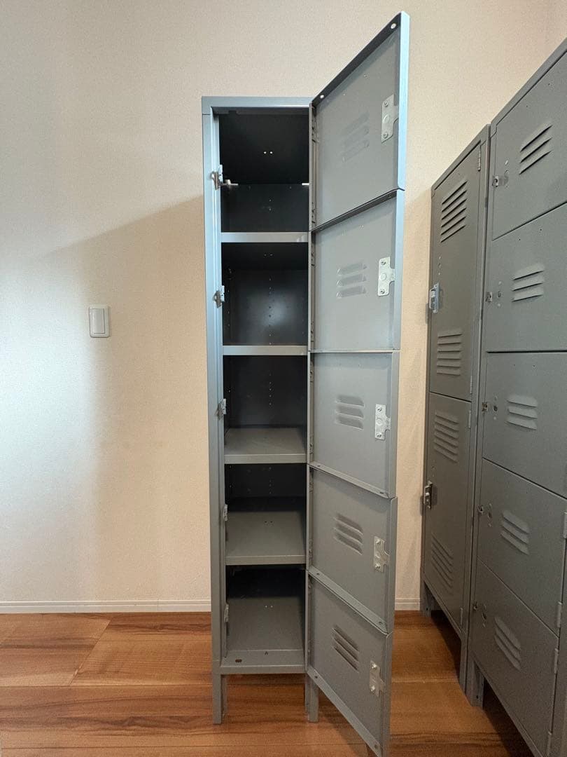 lyon ロッカー① グレー5段　パシフィックファニチャー　PFS
