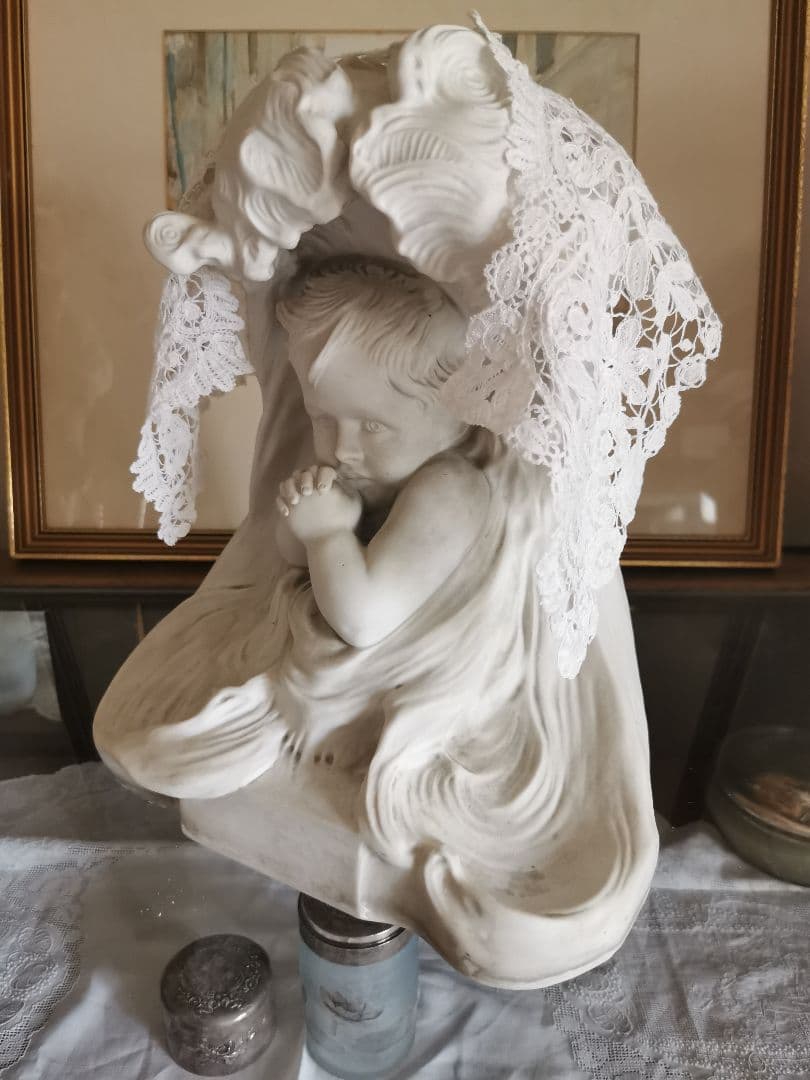 アンティークフランス 大型ビスク彫像塑像 少年の祈り作家刻印入 レース装飾無し